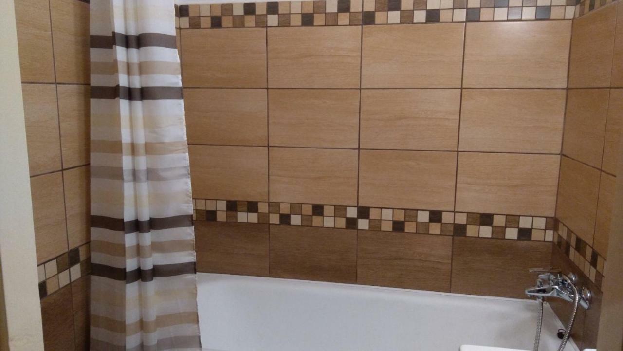 Gesztenyés Apartman Miskolc Exterior foto