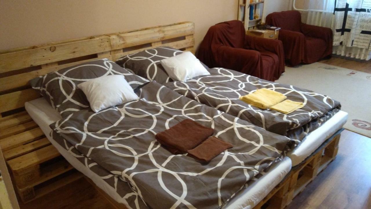 Gesztenyés Apartman Miskolc Exterior foto