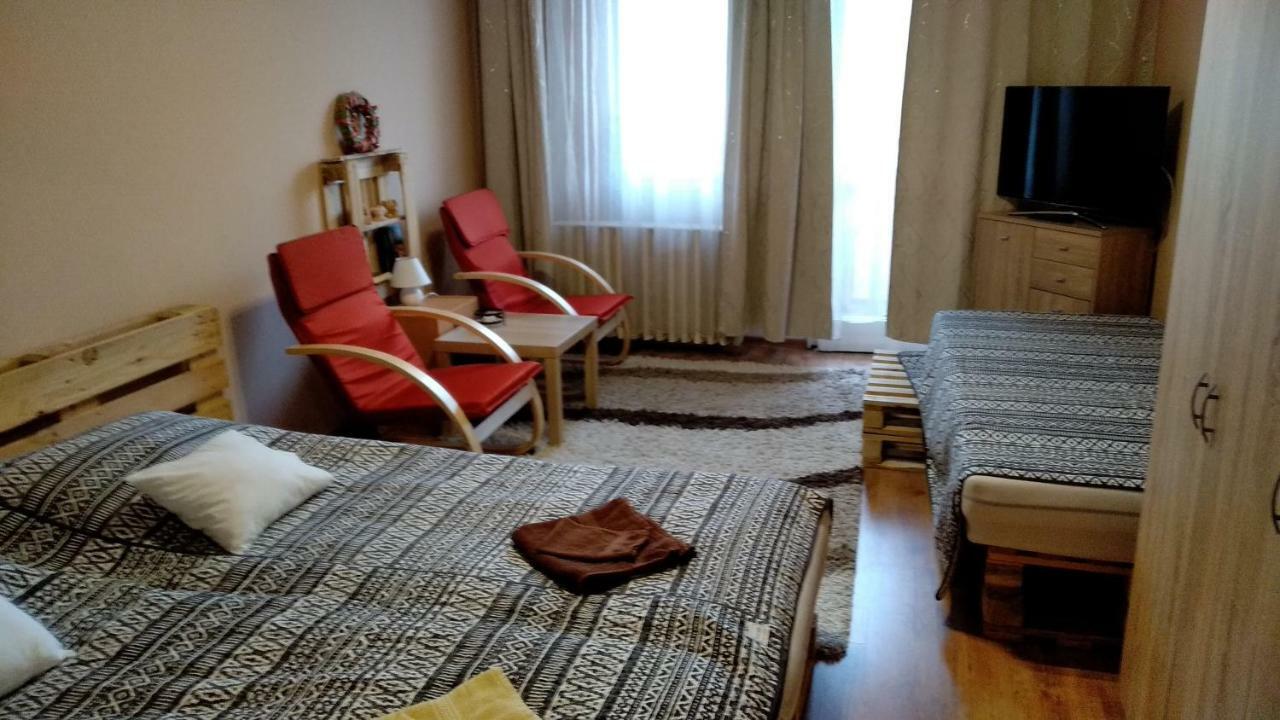Gesztenyés Apartman Miskolc Exterior foto